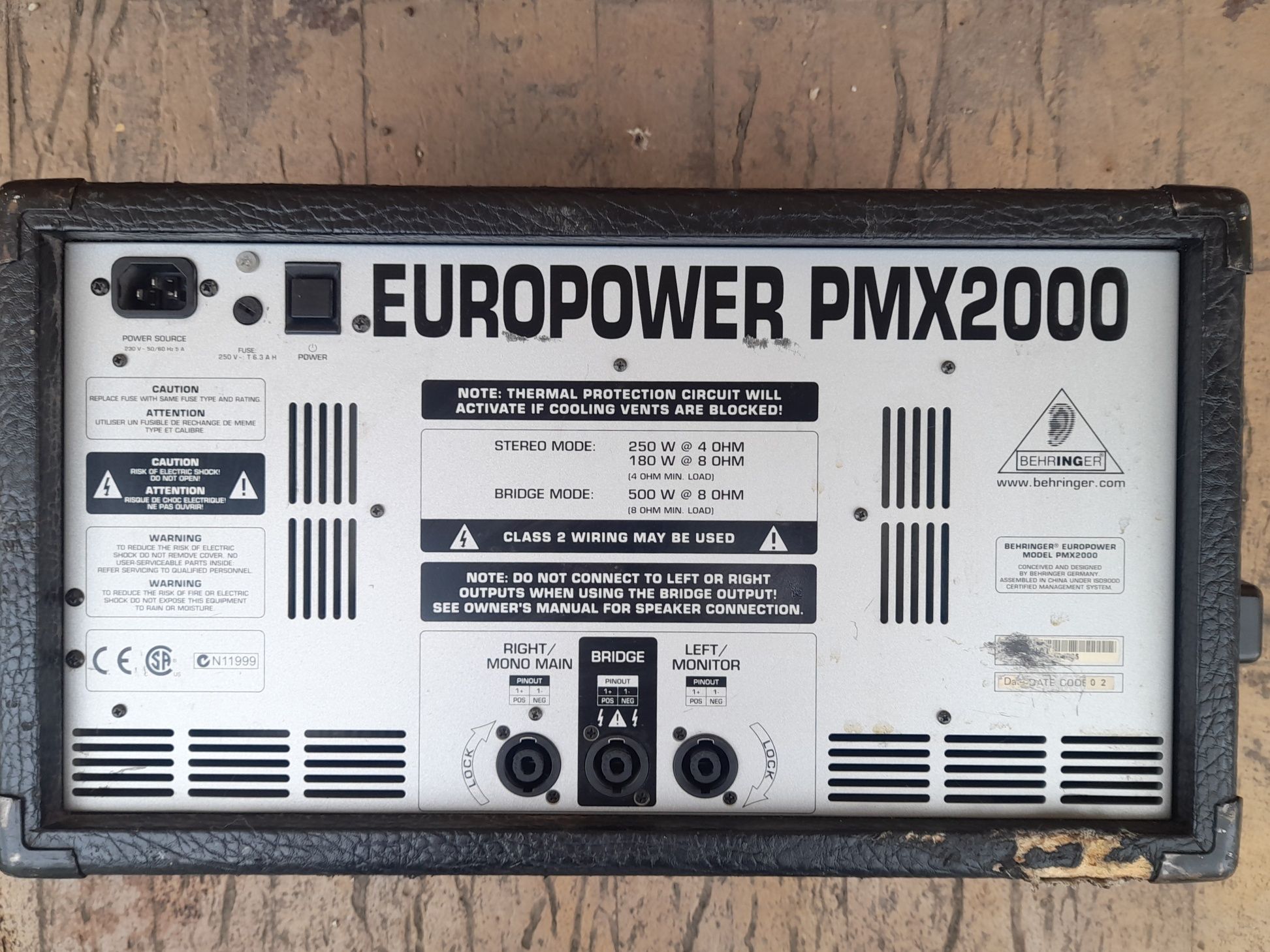 mIxer Behringer Europower PMX 2000 ( efecte voce )