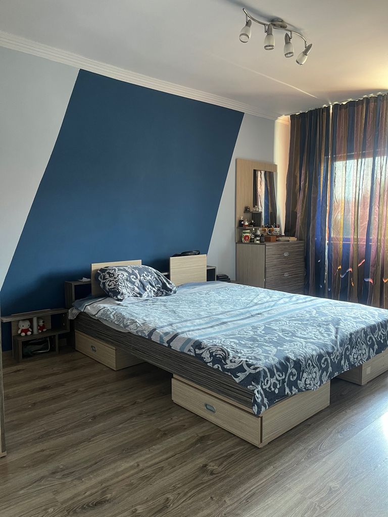 Продава се Четиристаен апартамент в Бургас, Център - 76 кв.м за 3685 €/кв.м - Снимка #1