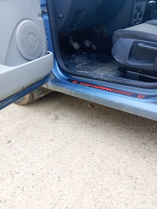 Vând Logan sau schimb