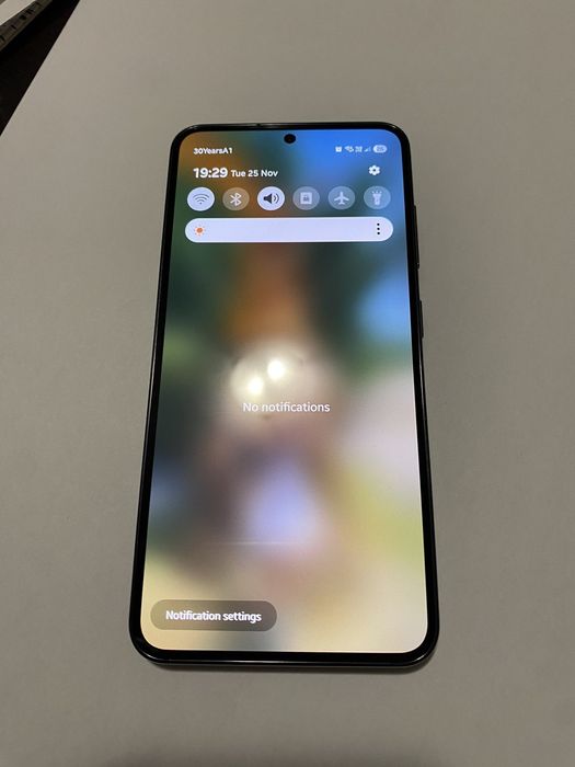 Продавам Samsung s23