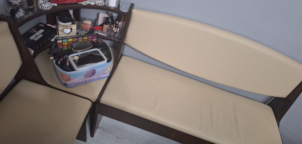 Кухненски ъглов диван