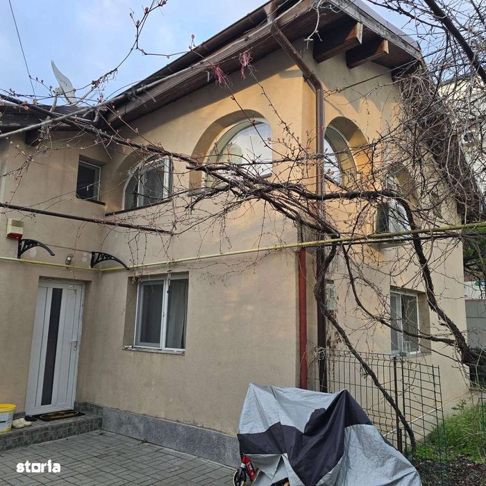 Casa de vanzare drumul taberei:militari