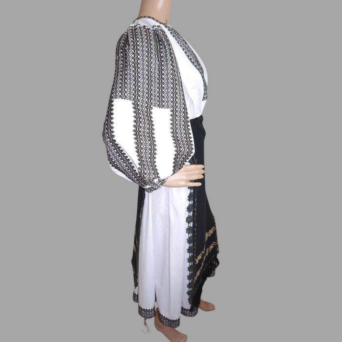 Costum popular vechi lucrat manual cu catrinte fir metalic S-M