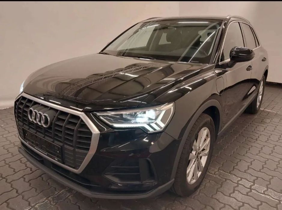 Audi Q3 // Plug in Hybrid / TVA deductibil / Garantie 24 luni  //
