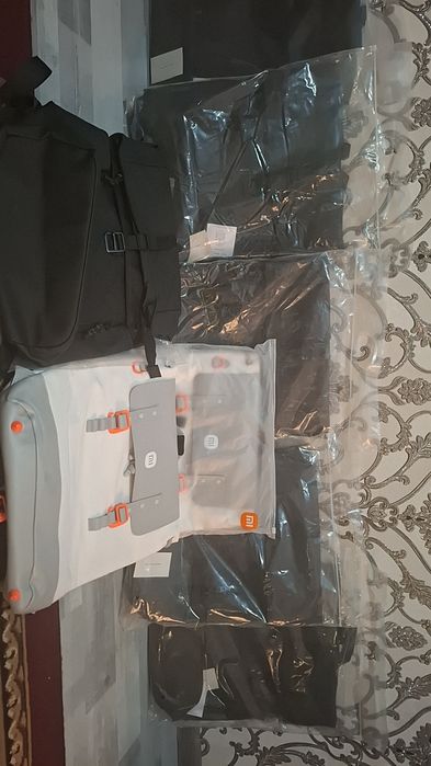 Sumka olganga 1 ta suv idishi sovgʻaga qushib beriladi.