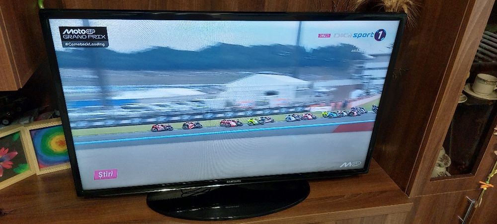 vând tv Samsung diagonala 106