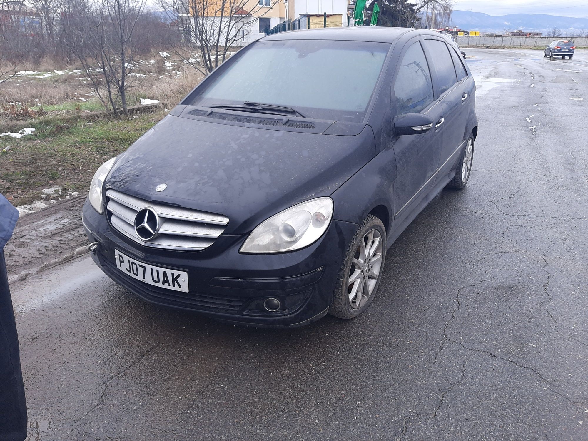 За части Mercedes B 180 автоматик бензин 2005 година