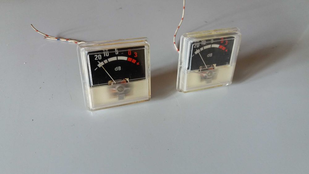 Vumetre clasice Amplificator Philips 1977