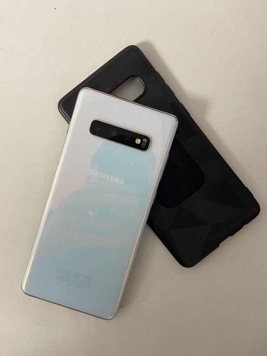 Продам Samsung S10+