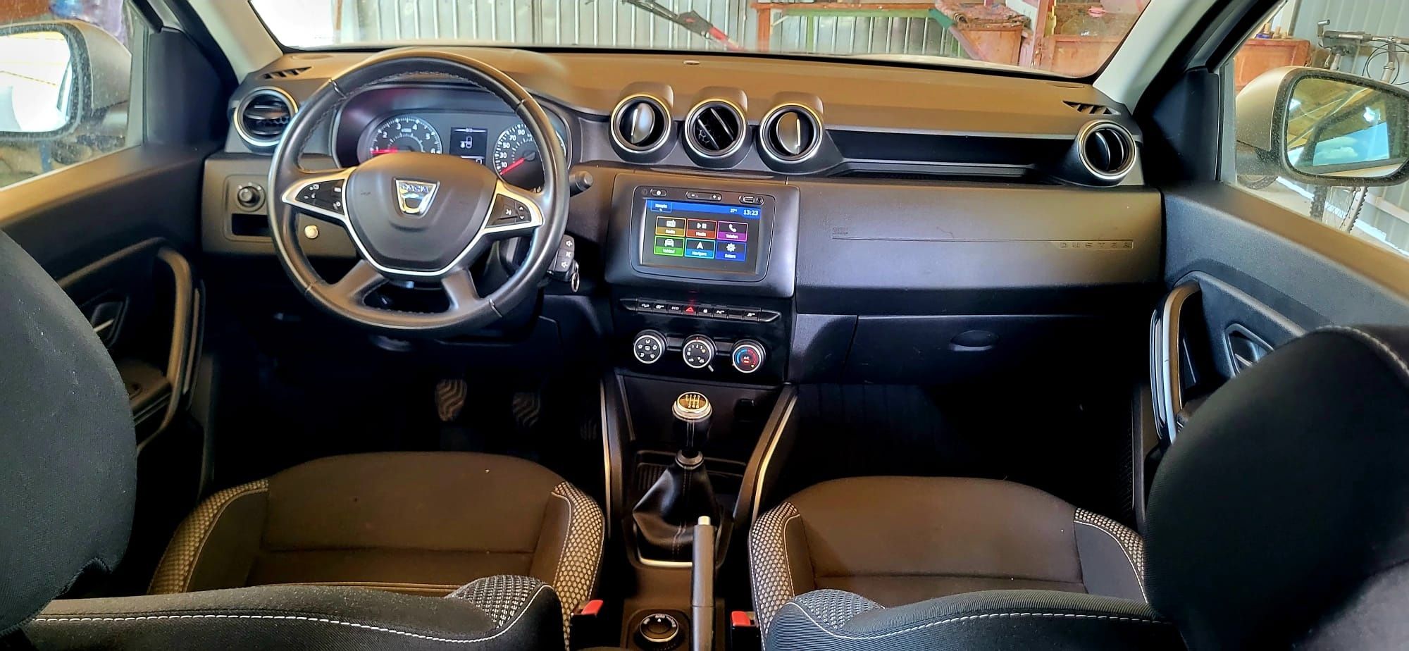 Duster 4x4 1.3 130 cp masina este înmatriculată  Accept și unele vari