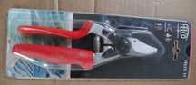 Felco 17 model mediu pentru stangaci
