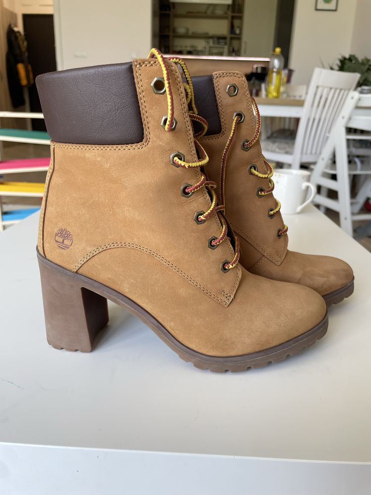 Боти с висок ток Timberland - чисто нови