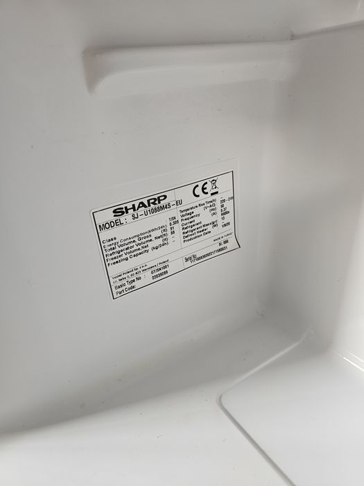 Frigider Sharp 88 Litri