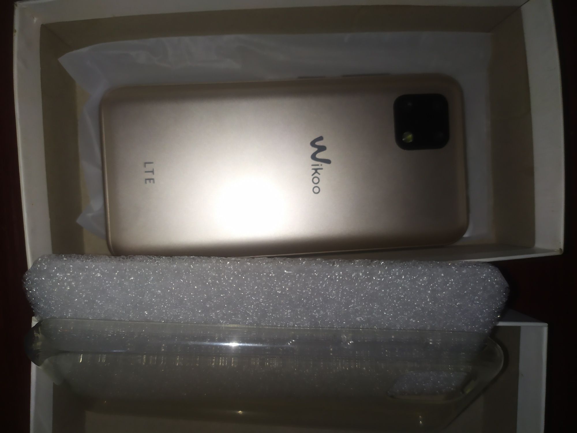 Telefon sotiladi
