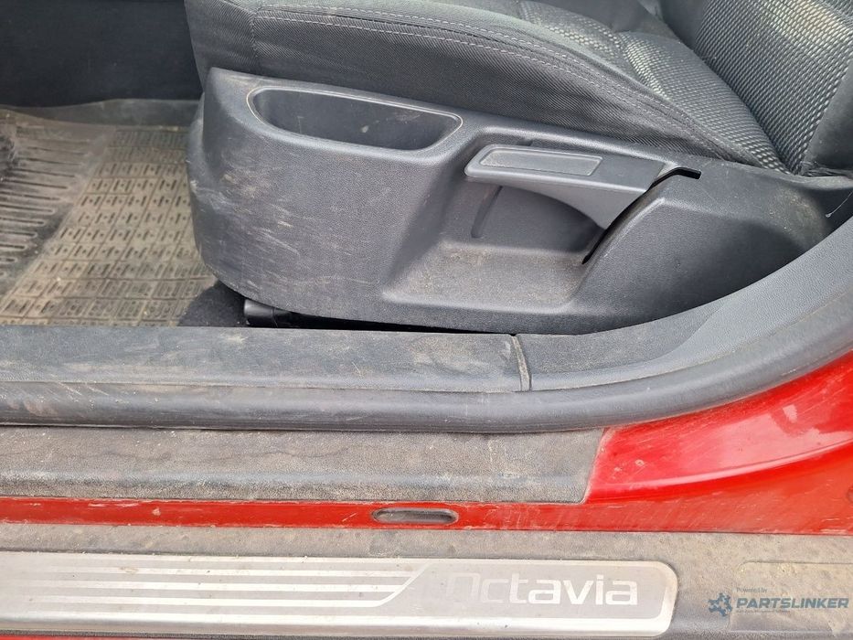 Scaun fata, sofer stanga SKODA OCTAVIA II Combi 1Z5 2004 - 2013