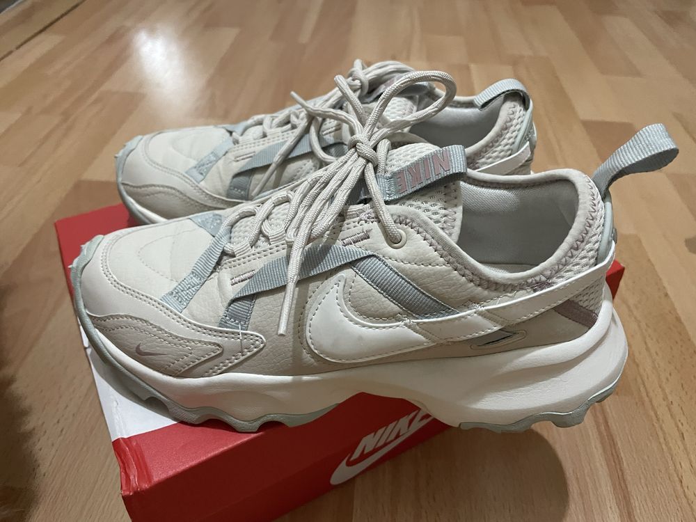 Маратонки nike