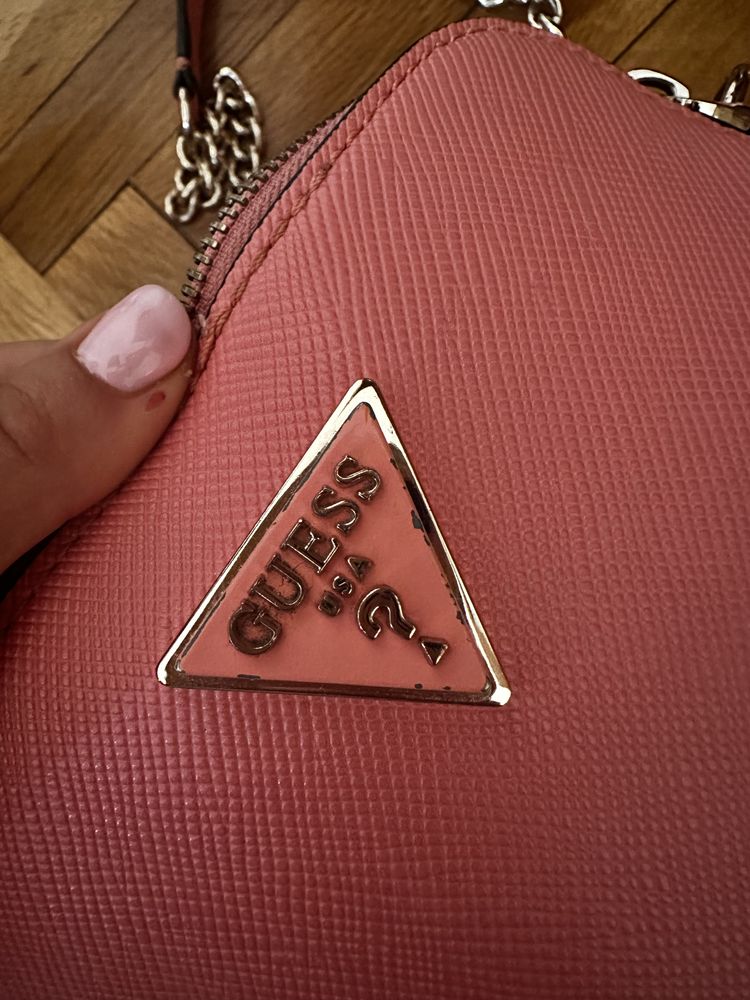 Дамска чанта Guess
