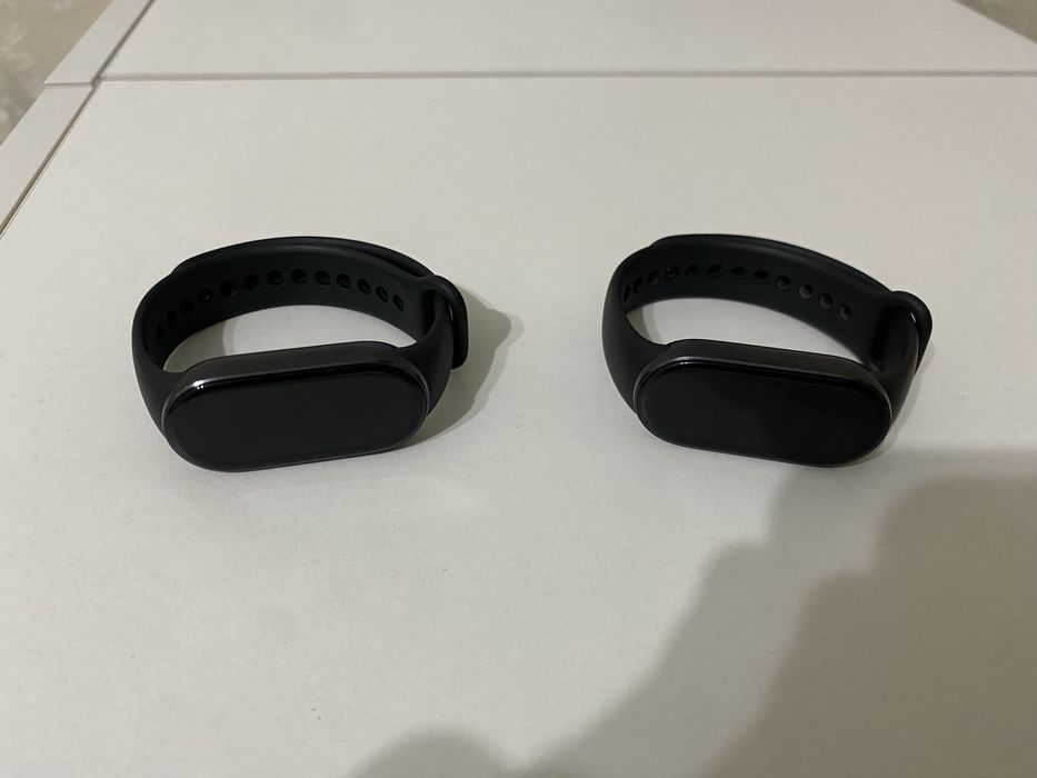 Продам часы Mi bend 10