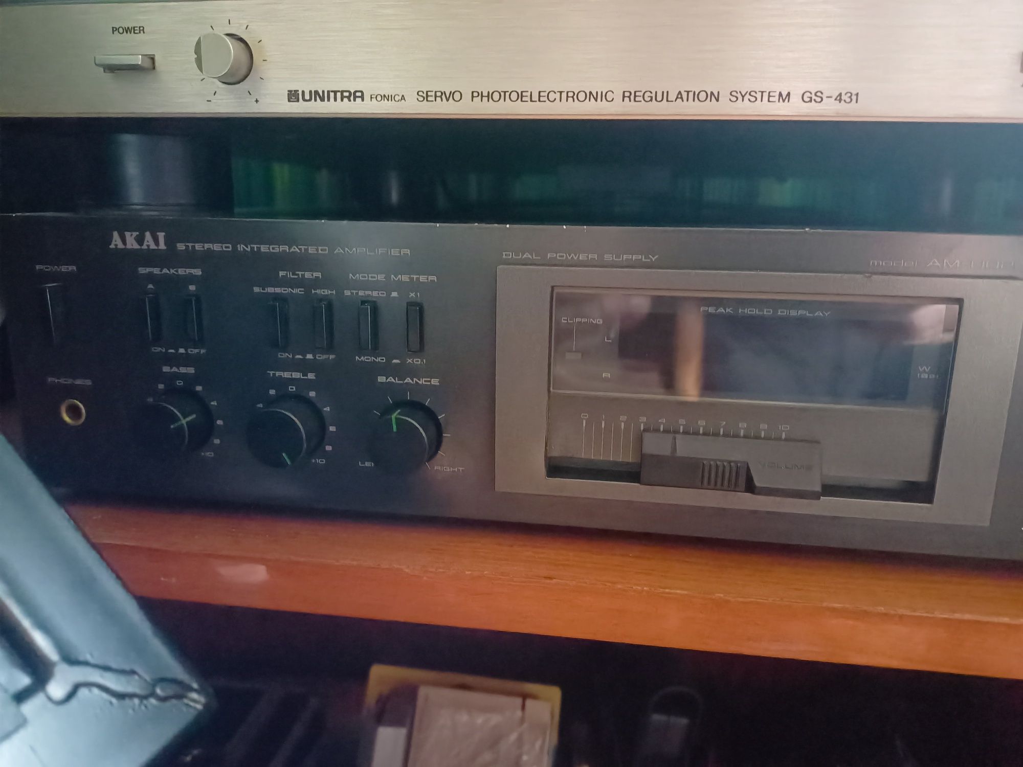 Amplificator Akai am-u 02