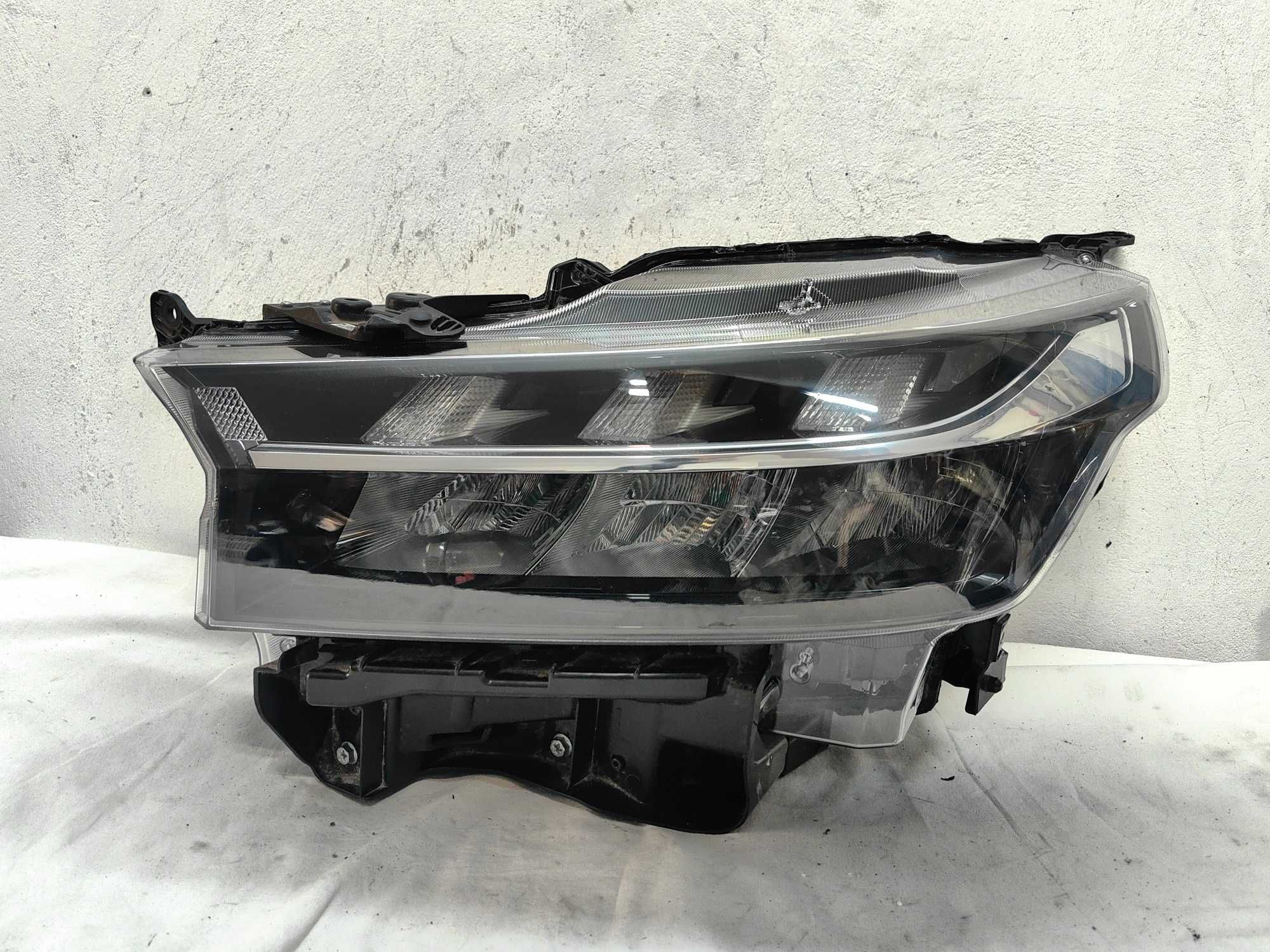 Оригинален фар Сузуки Suzuki SX4 S-Cross Full Led