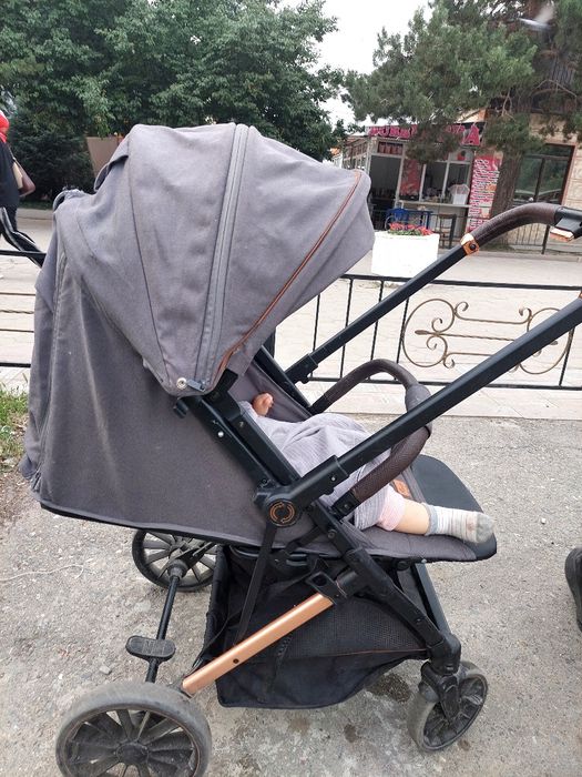 Продам коляску,  почти новую