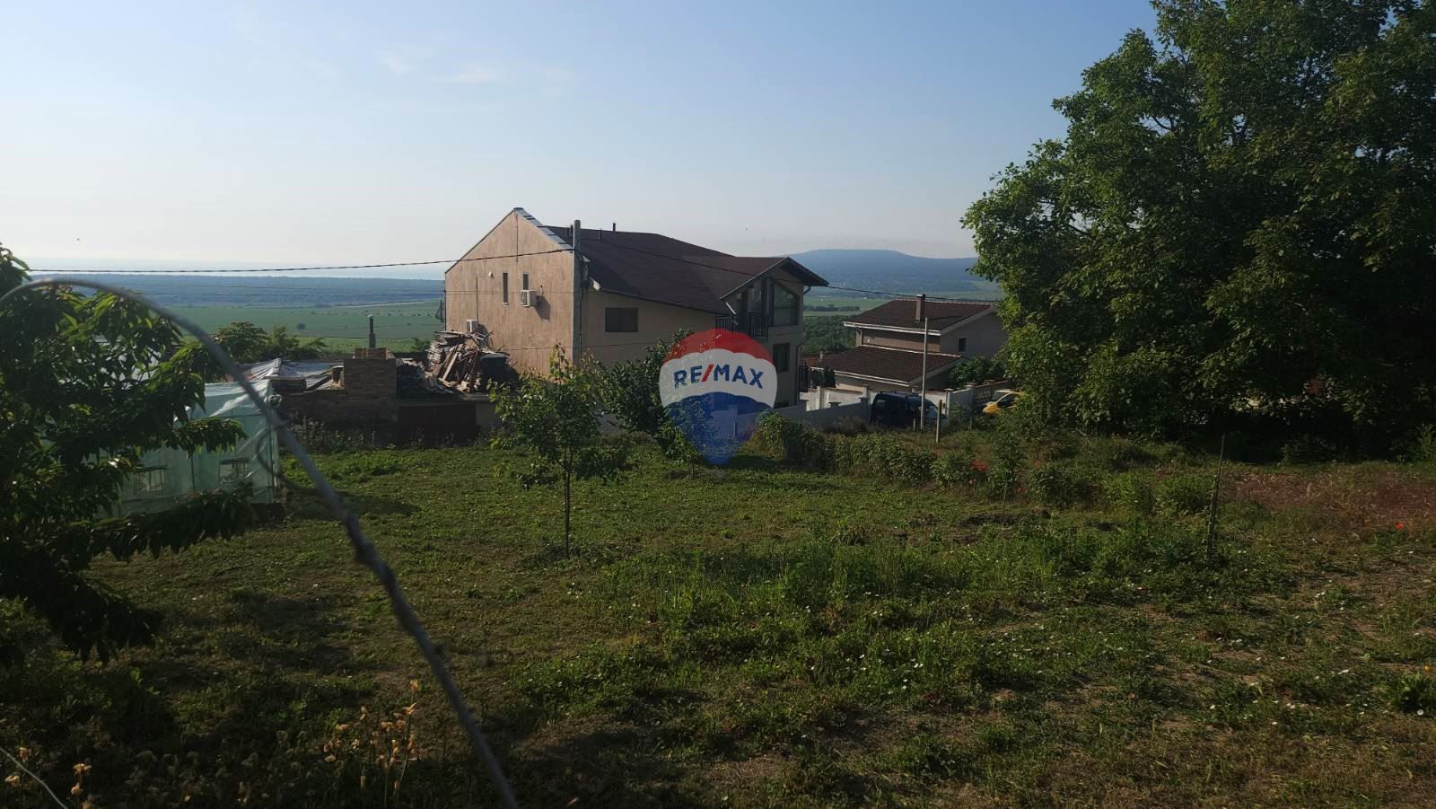 Дворно място за продажба с. Рогачево, РН