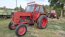Tractor Universal  650
