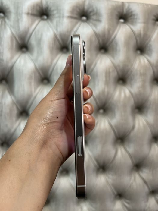 Iphone 16 pro max Почти Новый