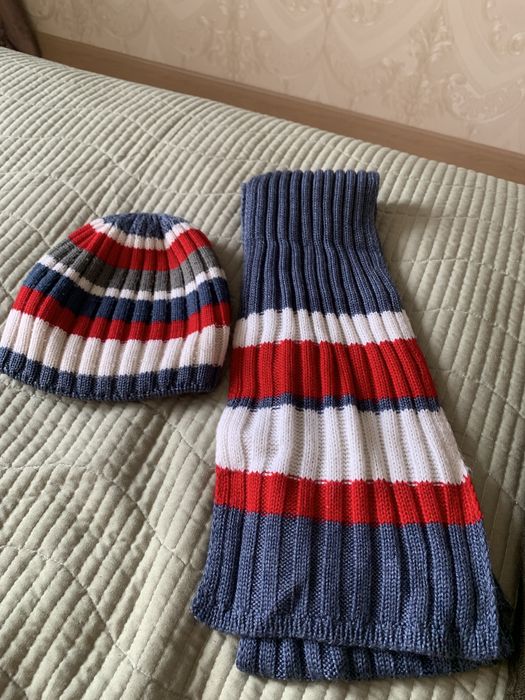 Продам шапку и шарф