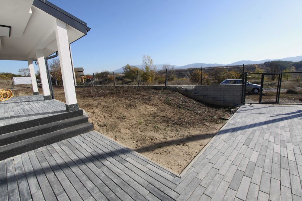 Продава се Къща в с. Гурмазово, Област София-област - 268 кв.м за 1956 €/кв.м - Снимка #15