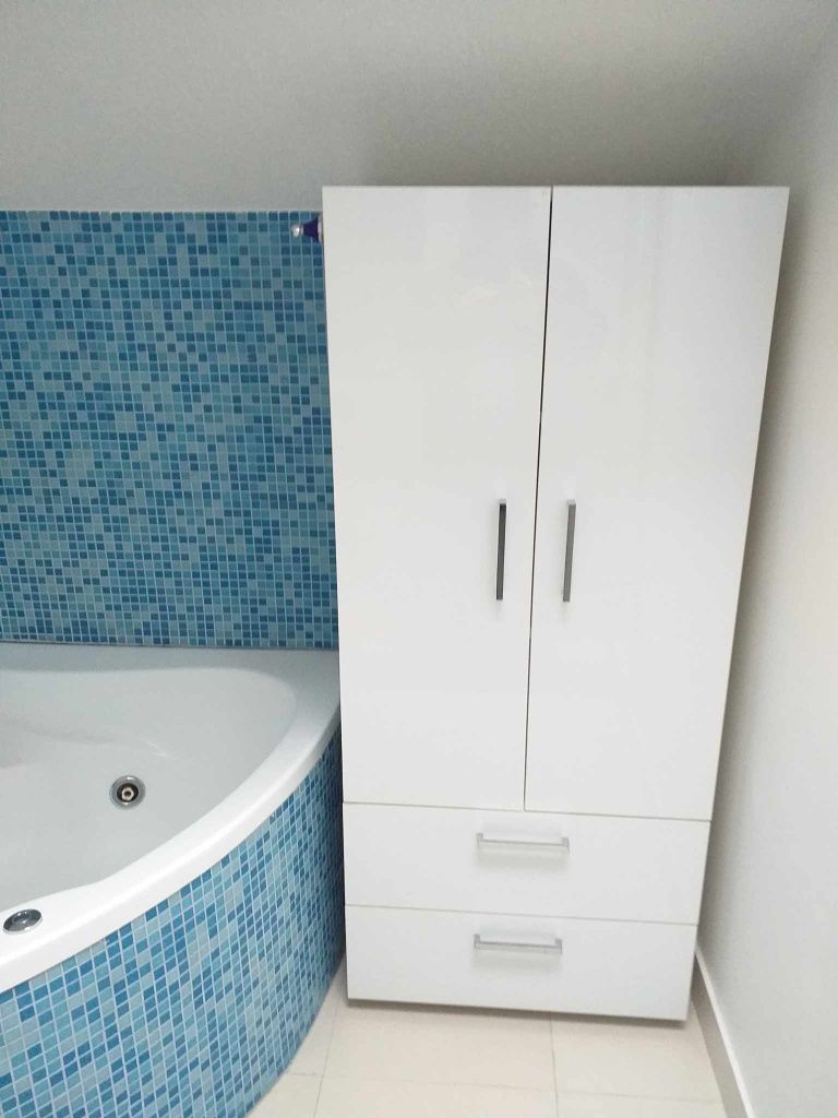 Inchiriez apartament