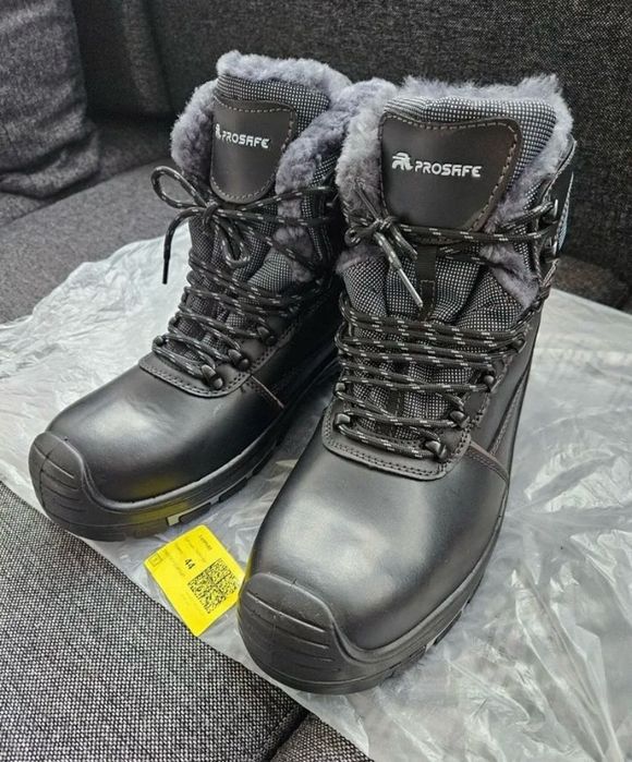 Продаётся Зимняя Спецобувь Техноавиа!