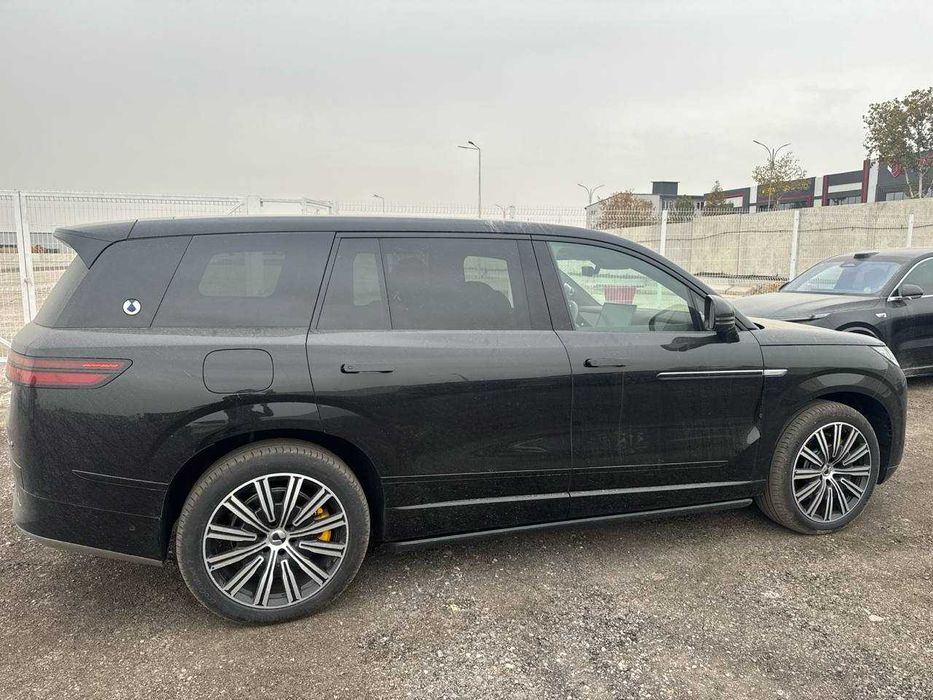 Продается гибридный внедорожник Denza N9 (full version)