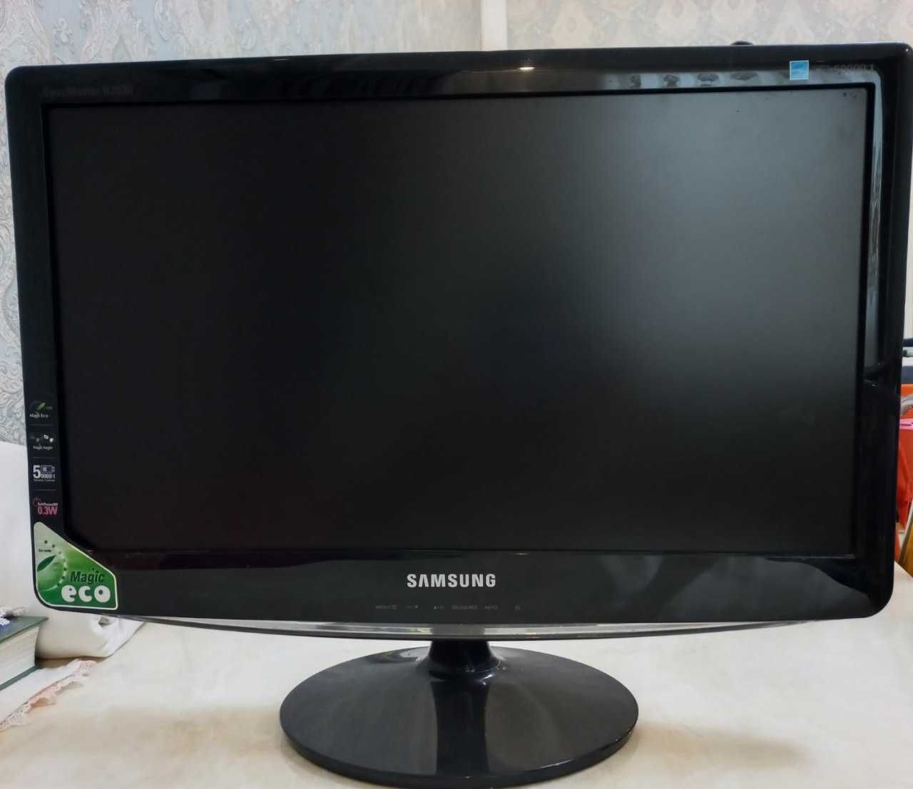 Monitor Samsung 24 в хорошем состоянии.