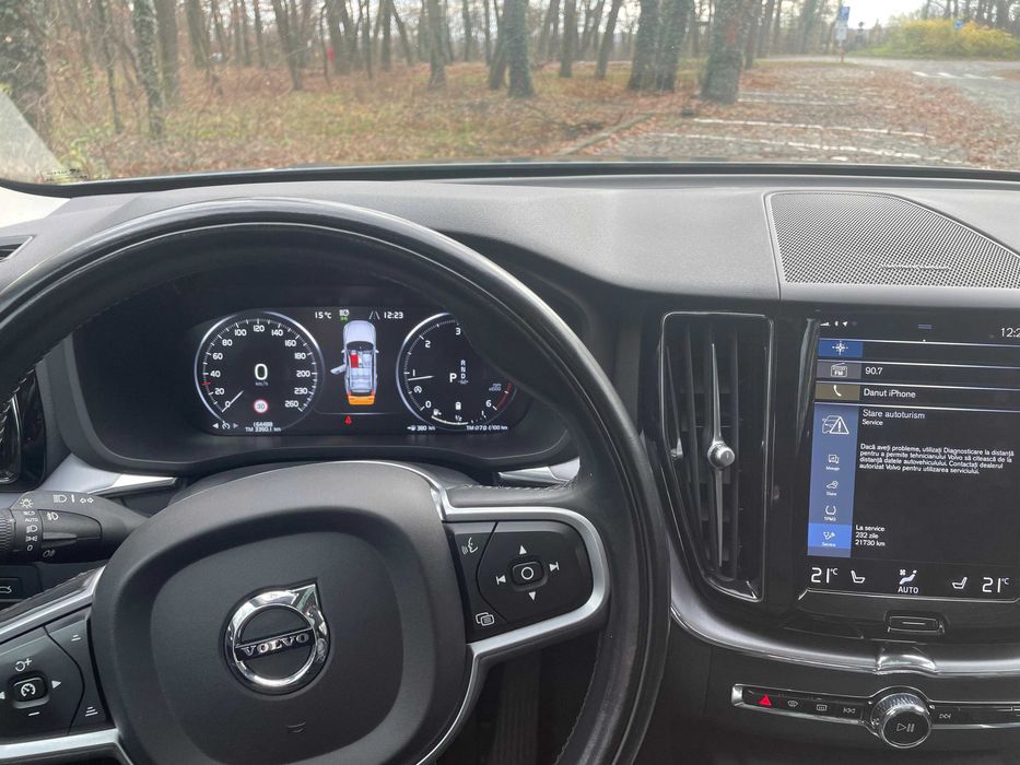 VOLVO XC60 B4 Diesel AWD, Momentum Pro Mild-Hybrid Pavilion Panoramic