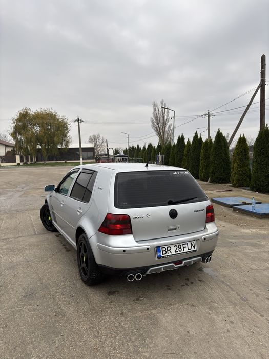 Vând VW Golf 4 1.4 16 V