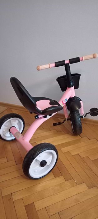 Детска триколка с кошница Chipolino Страйк