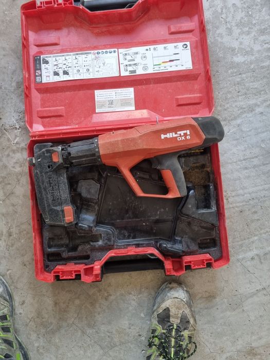 Pistol da cuie  hilti