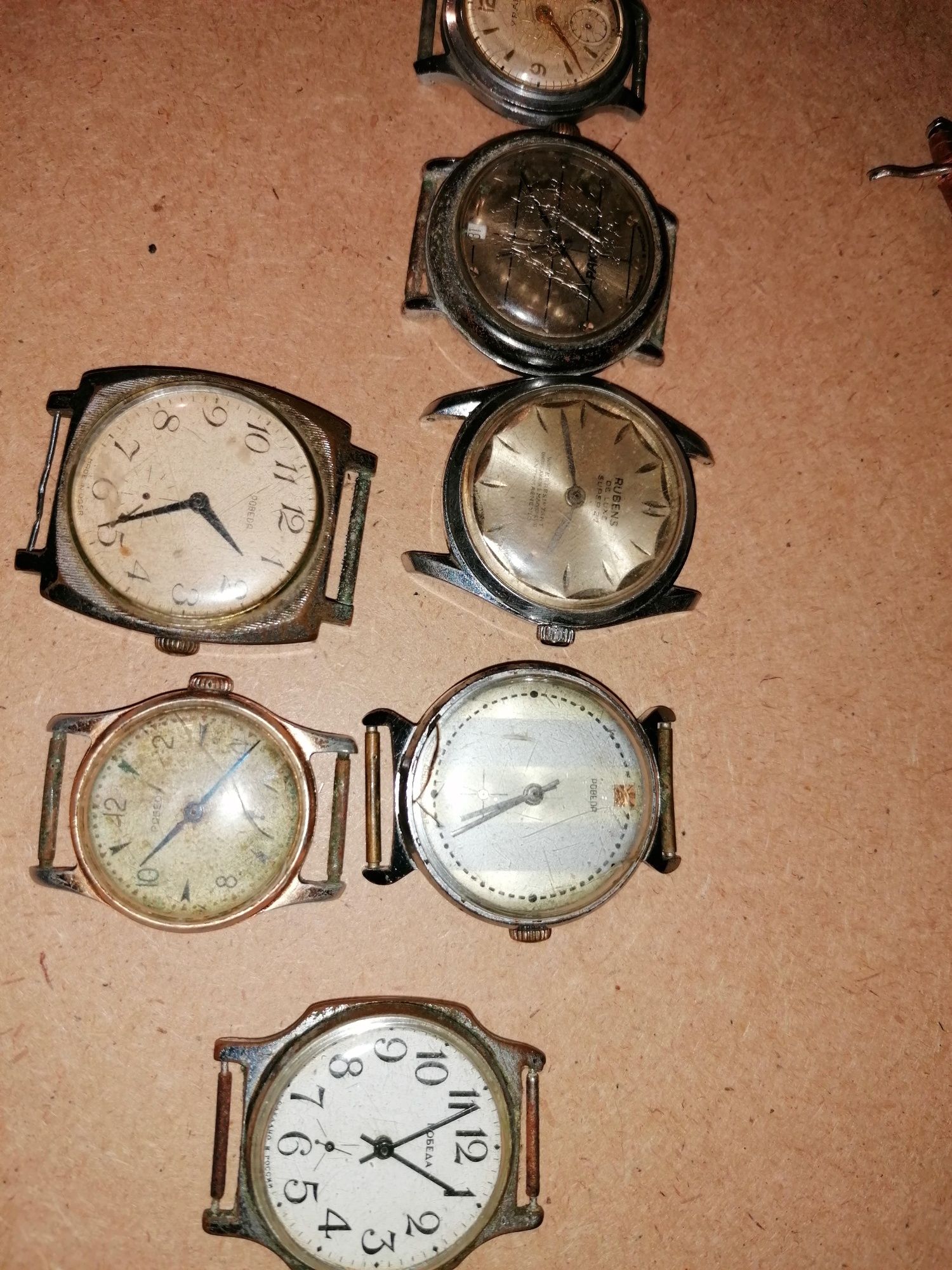 Vând o mica colecție de ceasuri vechi