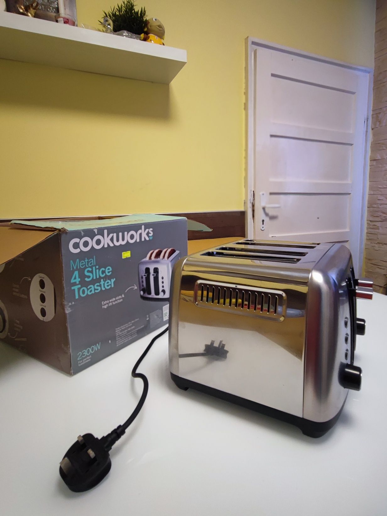 Тостер с 4 места COOKWORKS нов