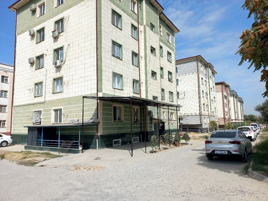 2 хонали Квартира сотилади.