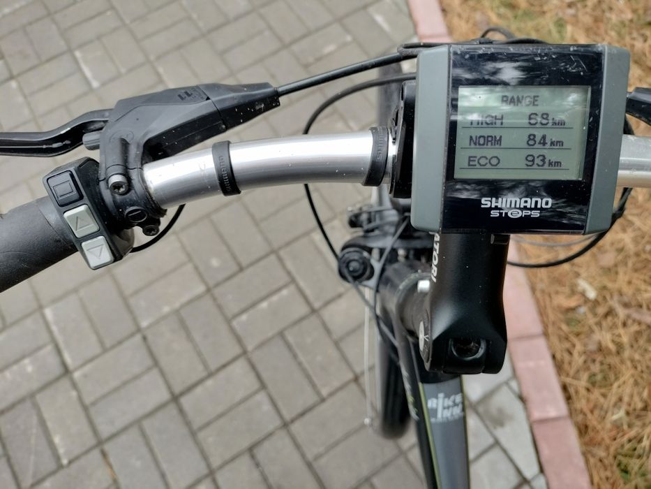 Bicicleta electrica Shimano, cu motor central.