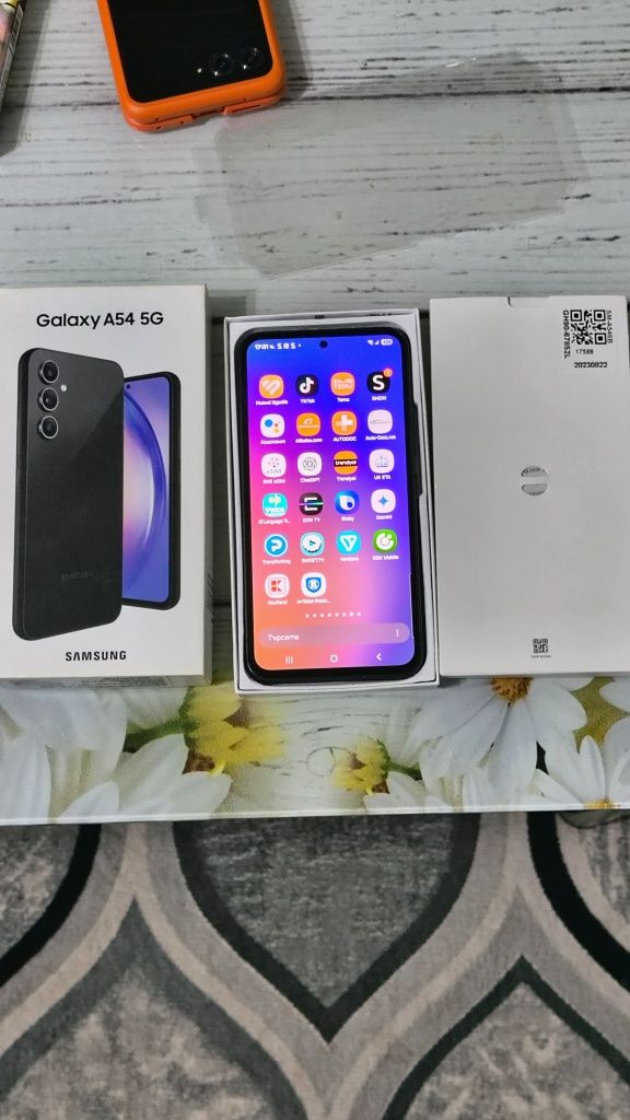 Samsung A54 с кутия