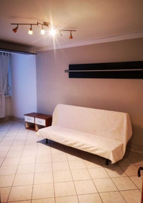 Apartament cu 3 camere de închiriat!