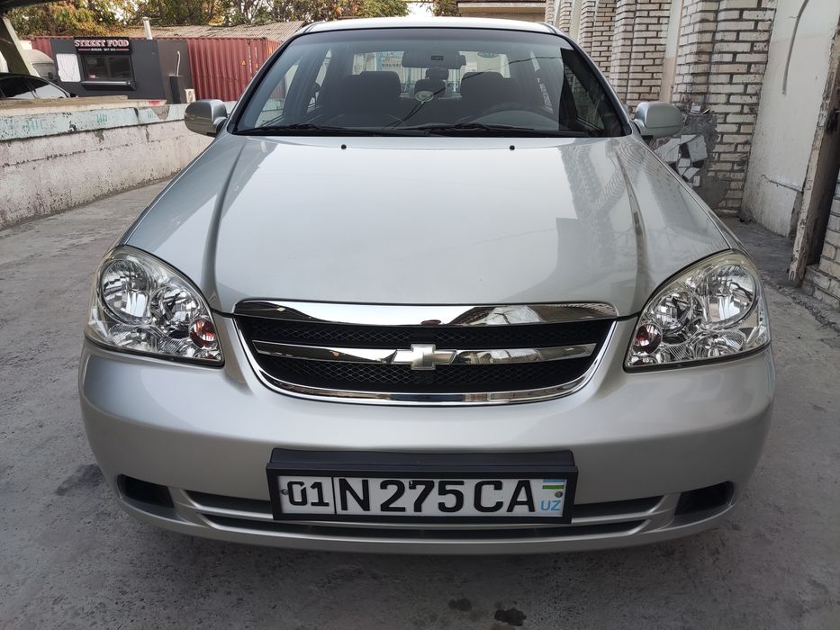 Lacetti 1.8 в отличном состоянии. 85к пробег.