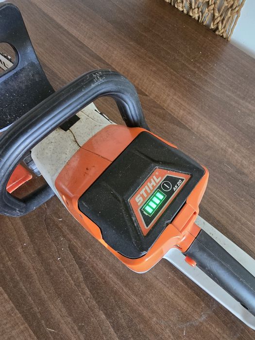 Drujbă stihl cu acumulator  MSA 140C
