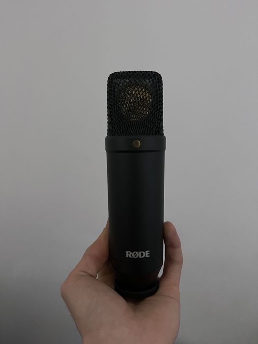 Microfon Rode NT1 XLR + Interfață audio Rode AI-1