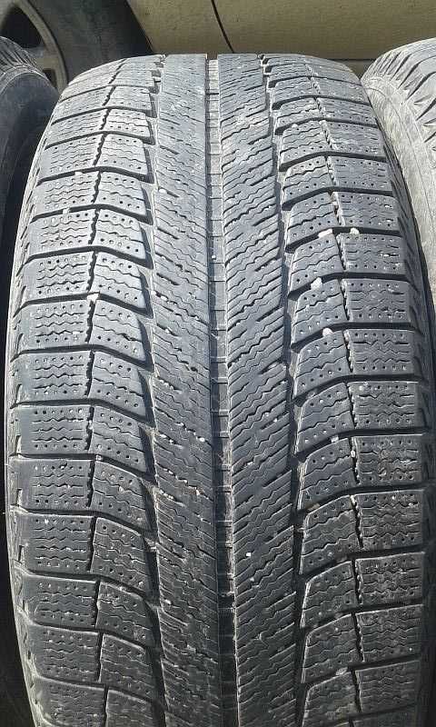 Шины 255/55 R18 - "Michelin Latitude X-Ice Xi2" (США), липучки.