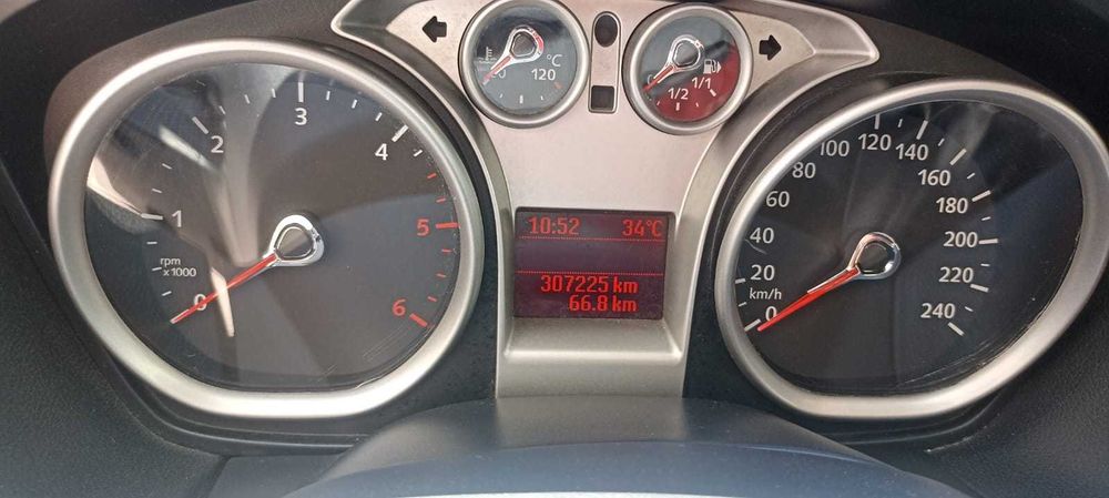 Vând Ford Focus 2008, 1.6 Diesel.