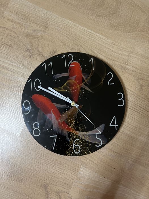 Продам часы настенные в рабочем состоянии новые